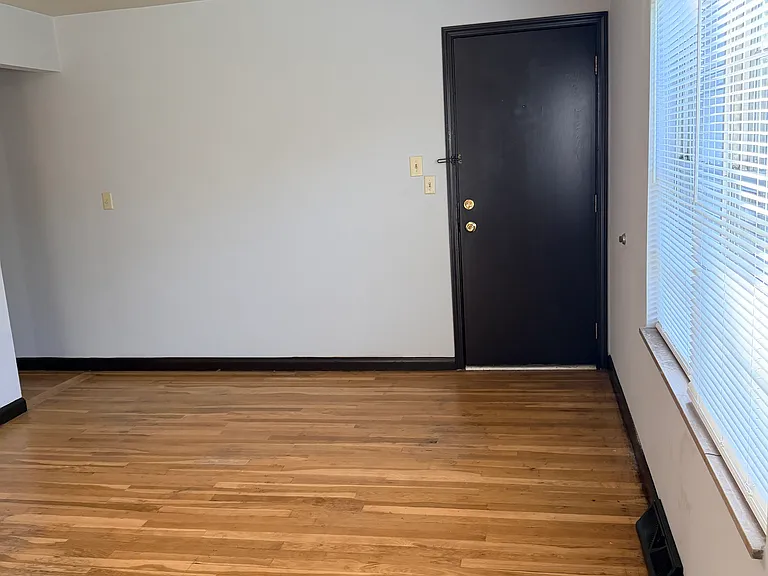 1734 Culbertson Ave #4 — Photo 4