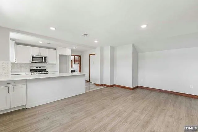 532 Piaget Ave #2 — Photo 8