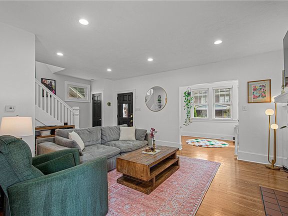 3rd image of 204 Edward Ave
