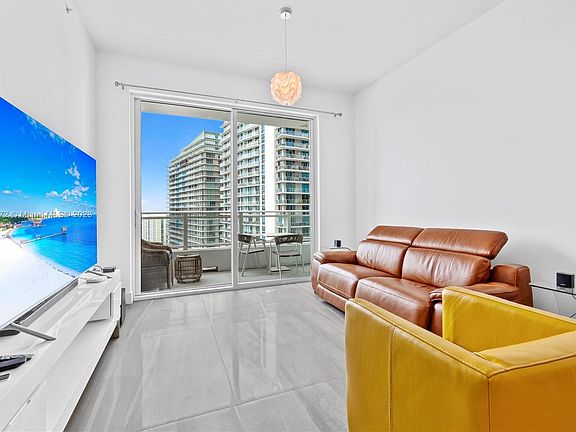 3rd image of 1080 Brickell Ave Unit 2803