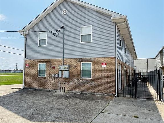 3rd image of 140 Veterans Blvd #3