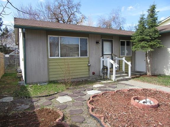 3rd image of 905 N Minnie St