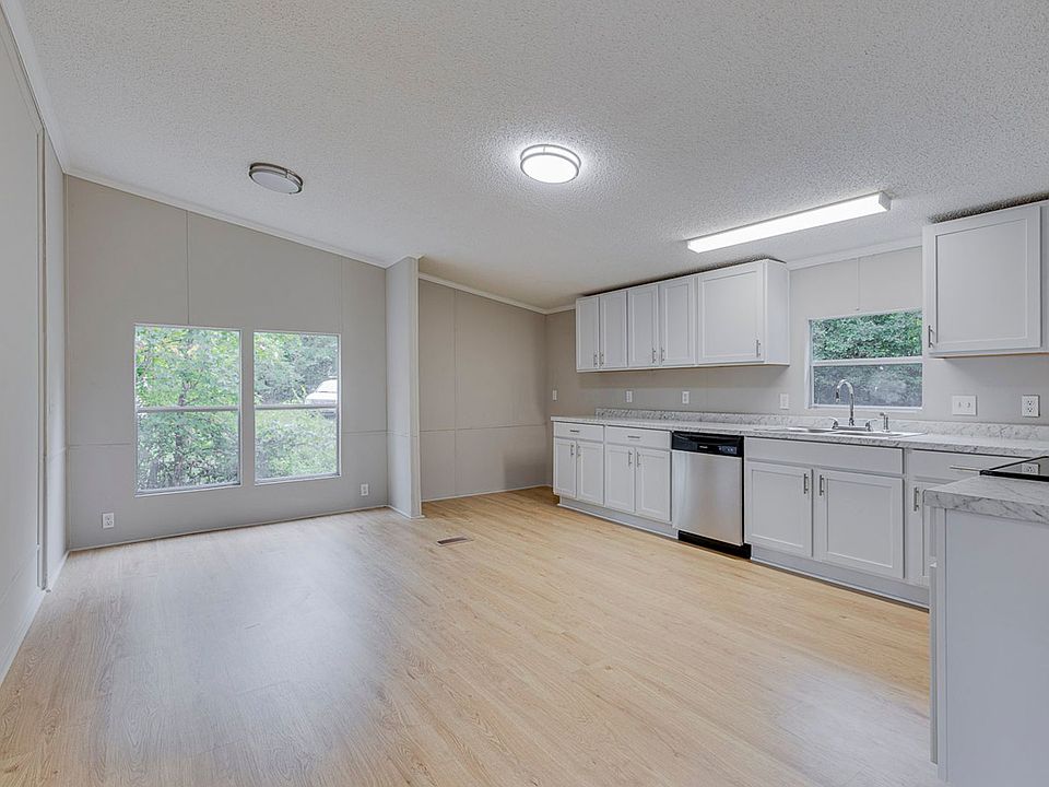 1st image of 516 Golden Pine Ct