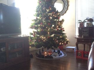 19520 Enadia Way, Reseda, CA 91335