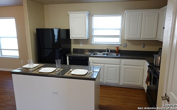 2nd image of 5811 Hickory Cyn