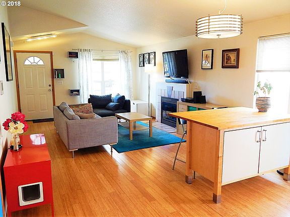 2nd image of 6710 SE 67th Ave