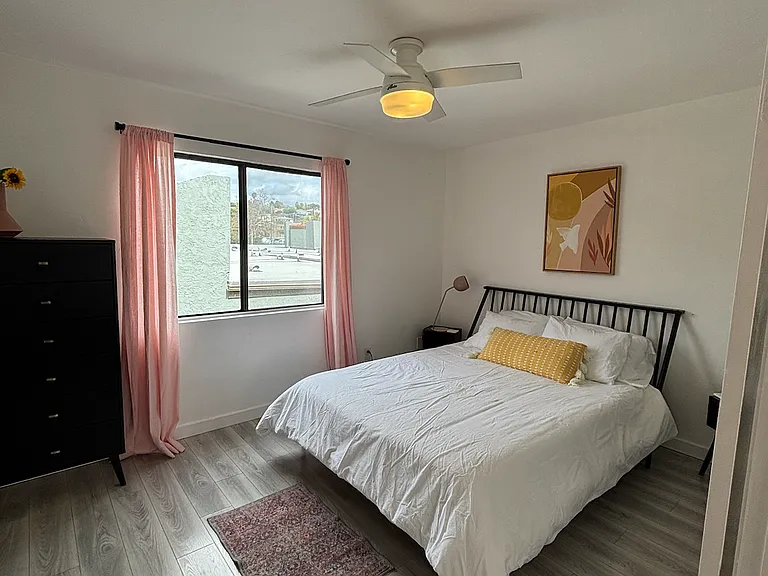 Golden Glen — Photo 44