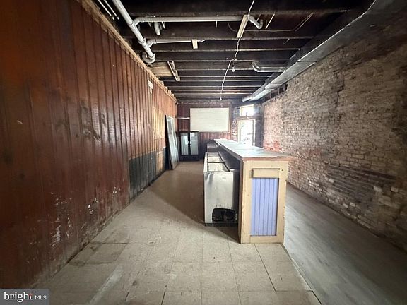 3rd image of 1001 S Carey St