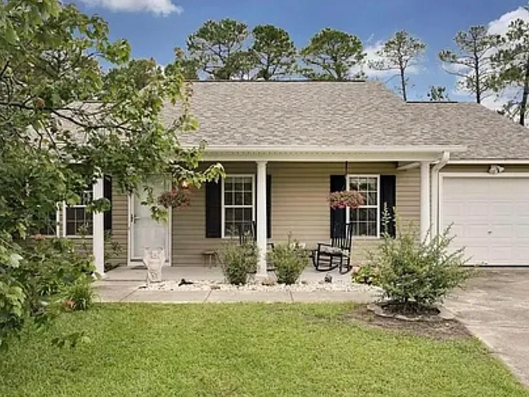 601 Tisbury Ln — Photo 4