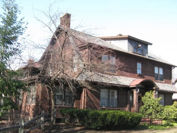 656 W 7th St, Erie, PA 16502