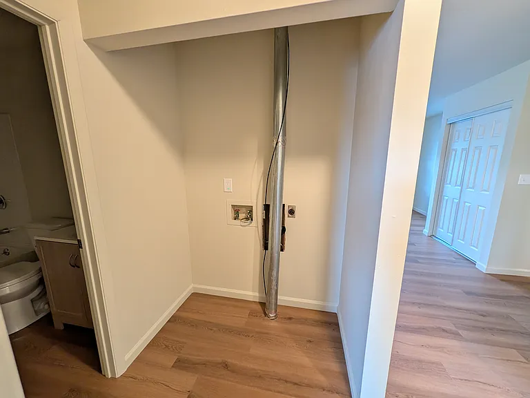 429 N Wolf Creek St #12 — Photo 15