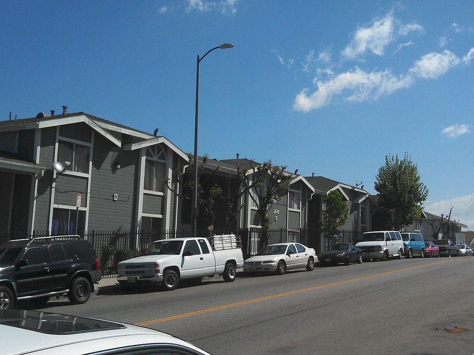 1st image of 2649 Marengo St #A05