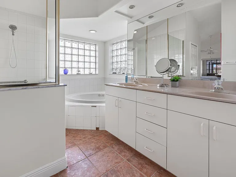 5310 Sands Blvd — Photo 4