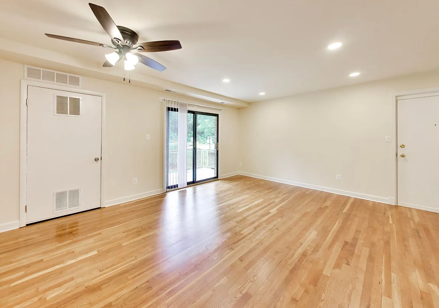 5009 Quincy Street — Photo 4