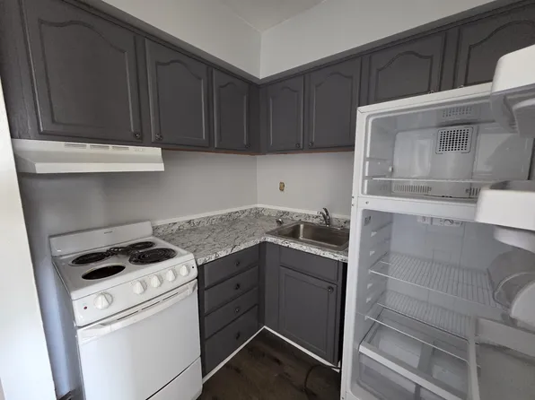 20 W 22nd St #15, Chester, PA 19013