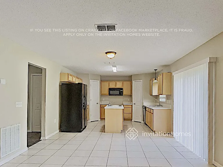 1701 Alhambra Crest Dr — Photo 6