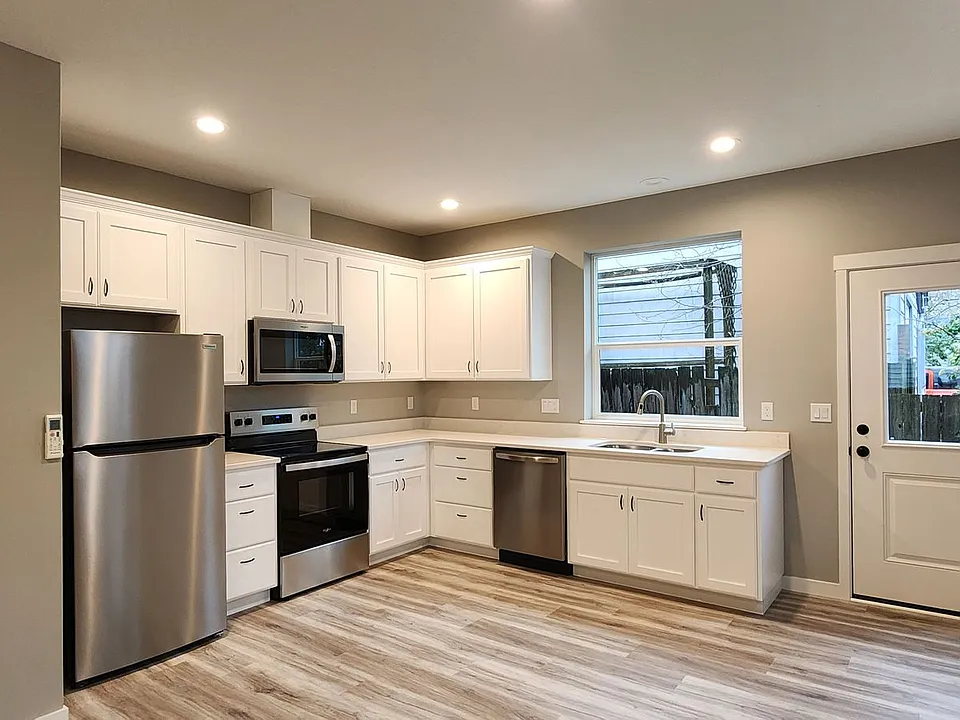 445-McCoy Ave
