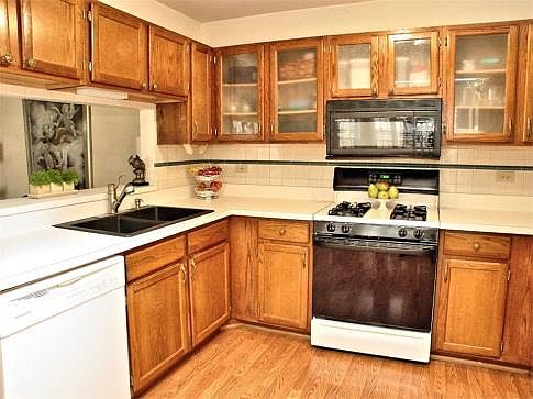 4th image of 1452 Diamond Dr