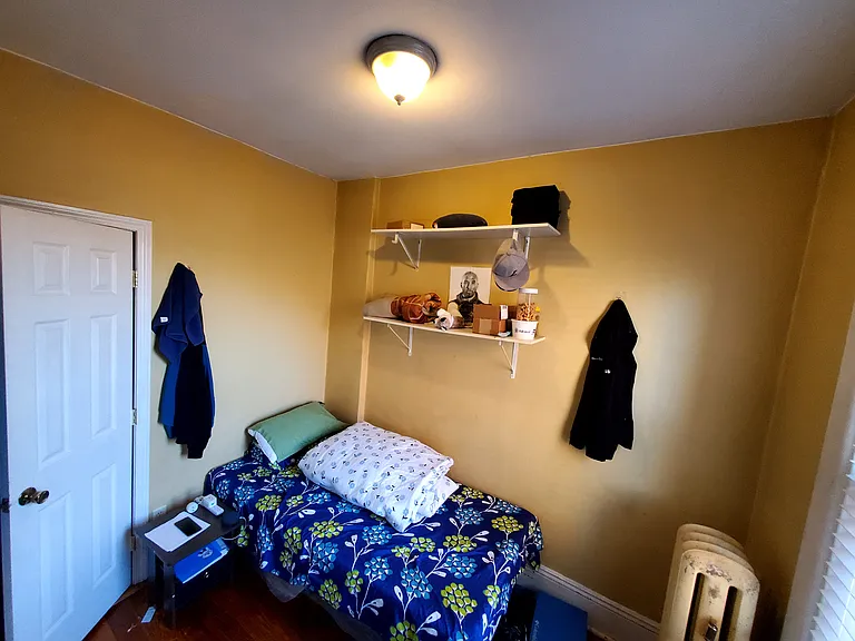 846 Huntington Ave — Photo 13