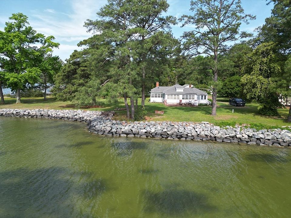 1st image of 205 Headley Railway Ln