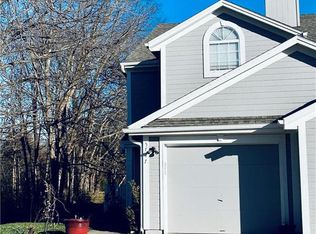 5717 NW Sunrise Meadow Cir, Lees Summit, MO 64064