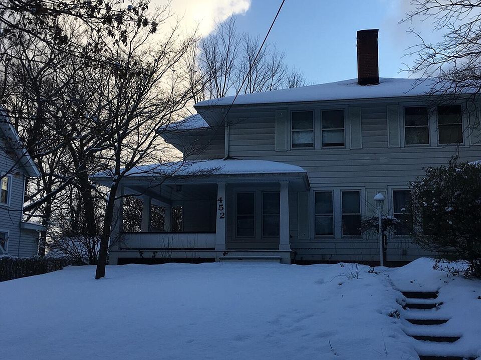 1st image of 452 Earl Ave #452