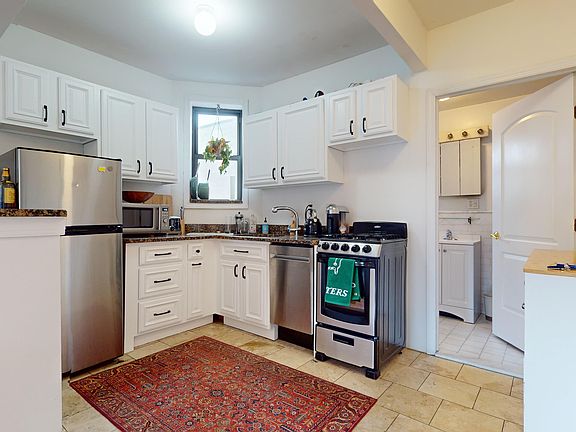 3rd image of 41 Bedford St APT 4D