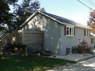 4214 Mountain Ln, Waterford, WI 53185