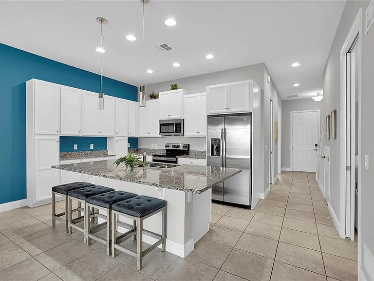 486 Captiva Dr — Photo 5