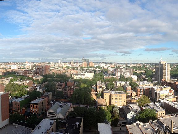 5th image of 1540 Lasalle St #1806