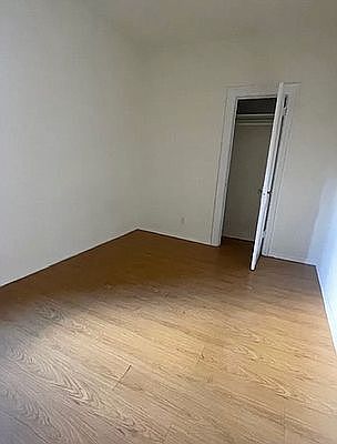 3rd image of 165 Meserole St APT 28