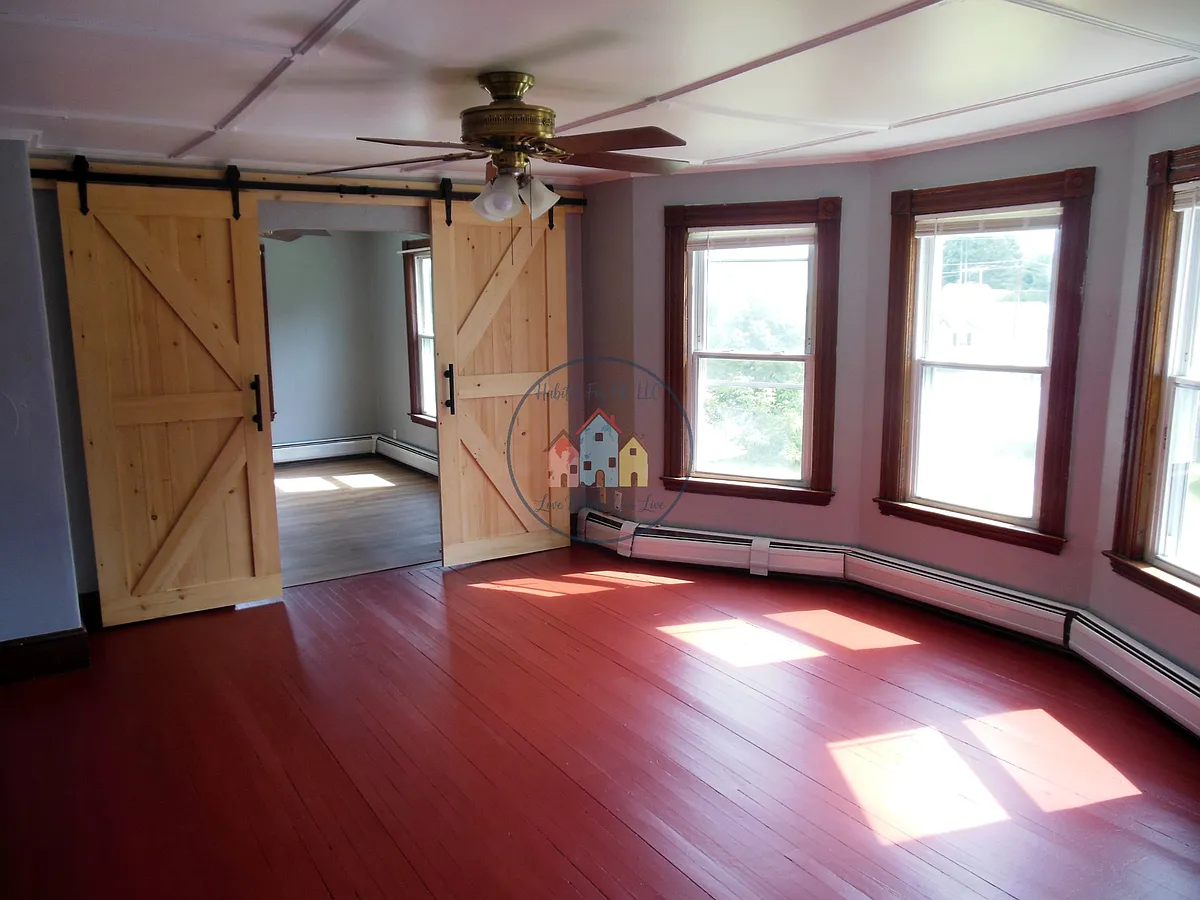 Living Room - 20 Drummond Ave #1
