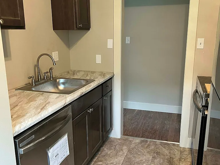 818 N Monroe St #2 — Photo 5