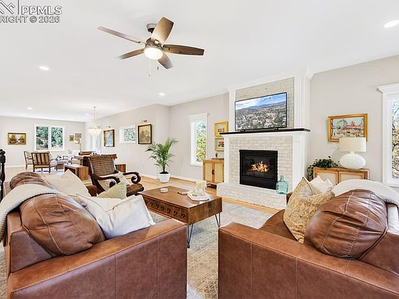 3rd image of 6265 Spurwood Dr