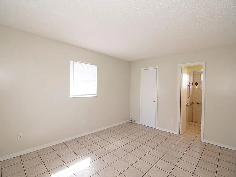 1190 SE Puritan Ln — Photo 22