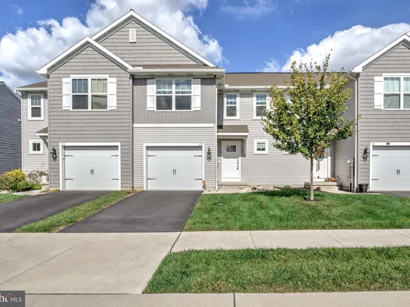 22 Southside Dr, Willow Street, PA 17584