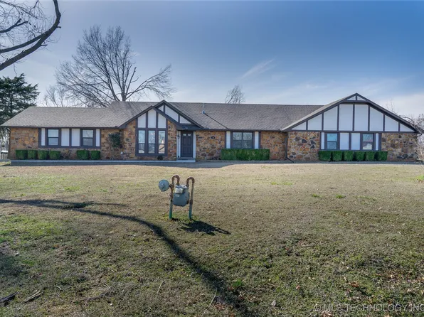 21707 S Winchester Ct, Claremore, OK 74019