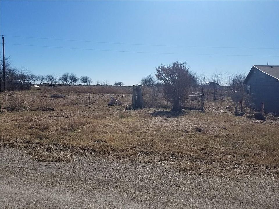 2nd image of 1064 County Road 352