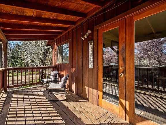 2nd image of 44250 Lakeview Avenue