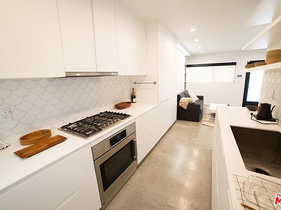 3rd image of 14 Brooks Ave APT 7