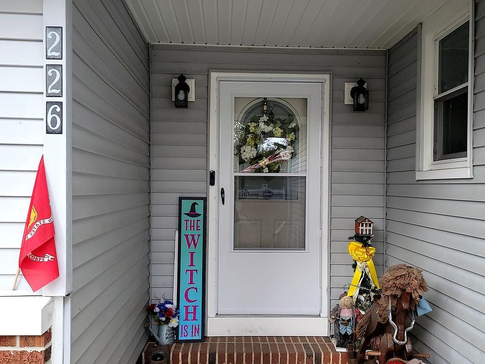 2nd image of 226 Lake Champlain Dr