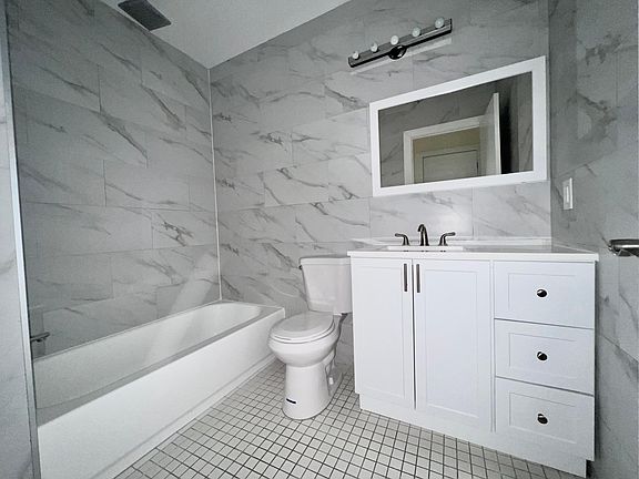 5th image of 812 N 48th St #11