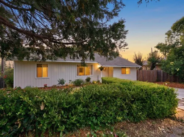 515 Hilltop Dr, Auburn, CA 95603