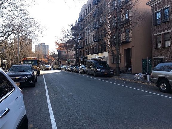 5th image of 444 Bedford Ave #18-C