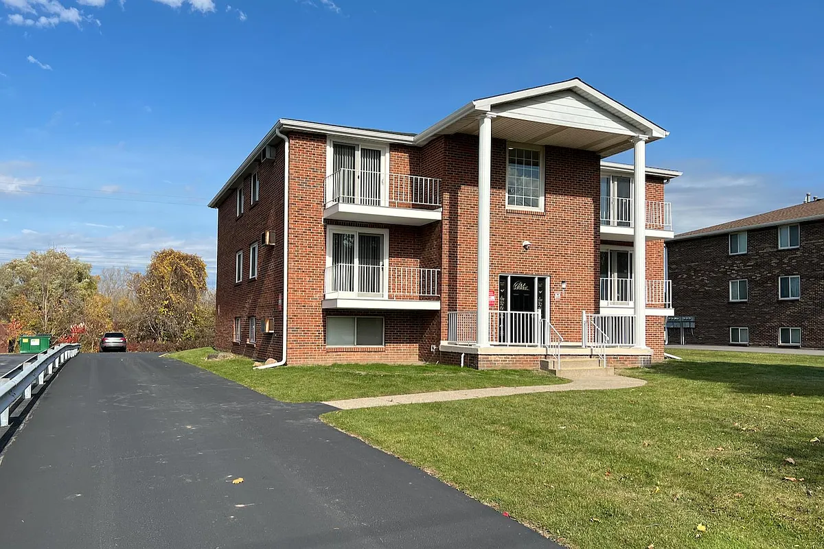 Building Photo - 6293 Robinson Rd #1