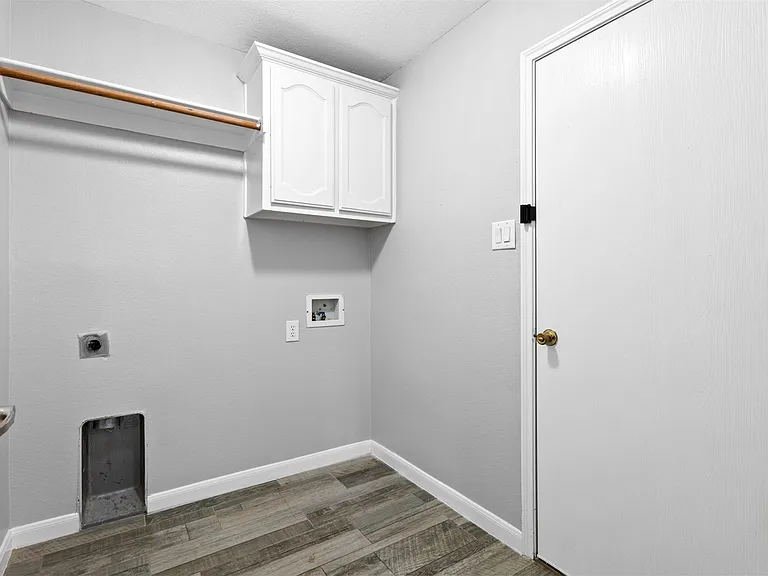 308 Deer Run Dr — Photo 8