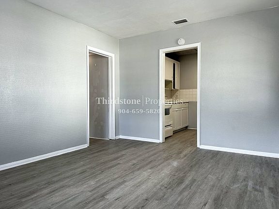 3rd image of 2030 Allandale Cir W