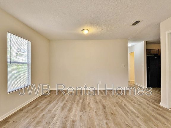 4th image of 8247 Nussbaum Dr