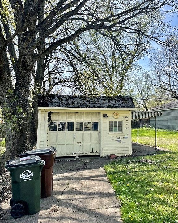 5005 Kenmore Ave, Parma, OH 44134 Zillow