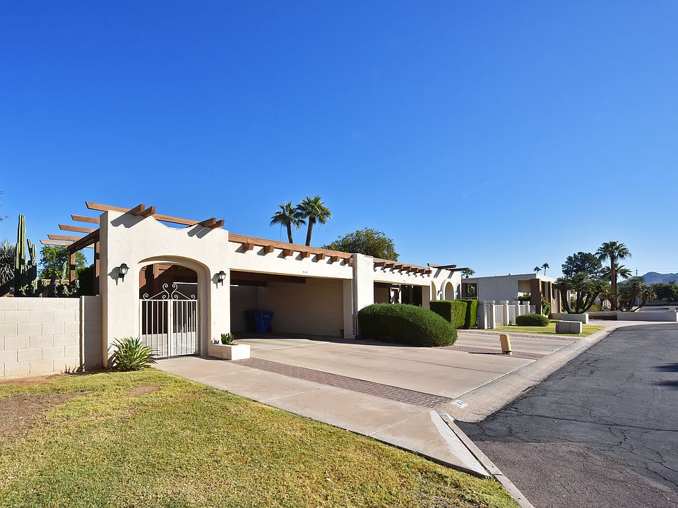 1st image of 546 E Royal Palm Sq N
